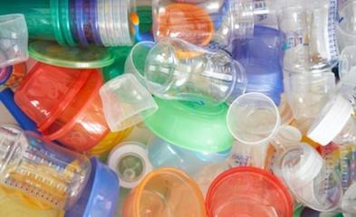 性别偏移化学品潜藏日常塑料包装，青少年健康面临隐形威胁